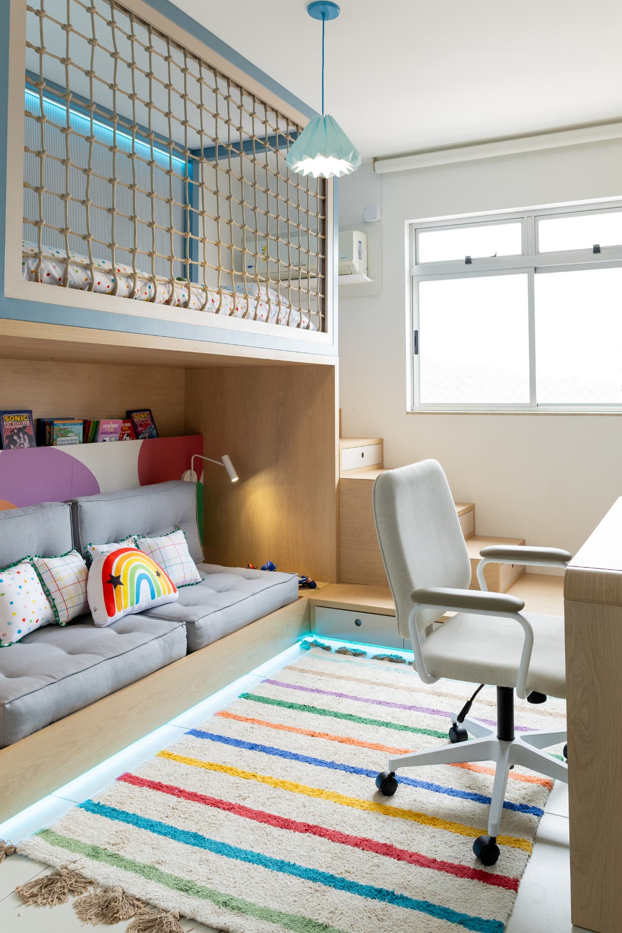 Quarto lúdico com mezanino